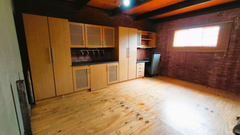 4 Bedroom Property for Sale in Pellissier Free State